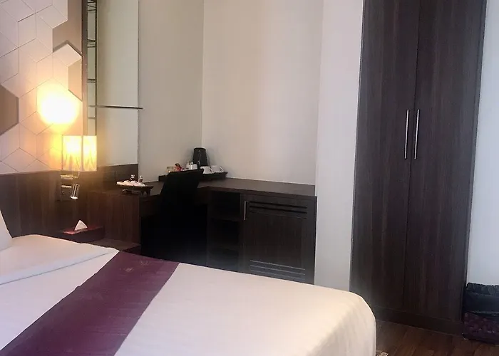 帕拉迪索精品套房酒店 3*